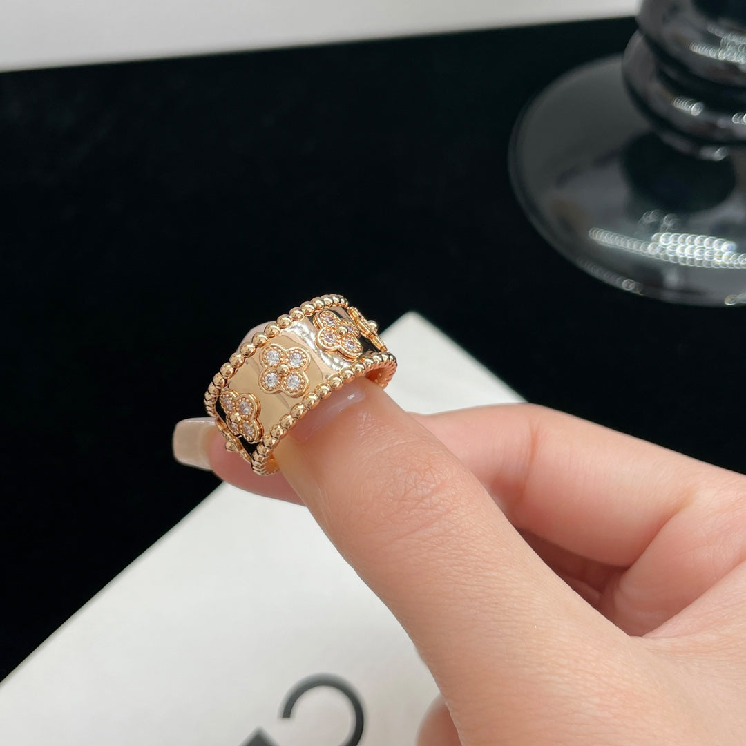 [Avelora Jewelry ]PERLEE DIAMOND LARGE RING