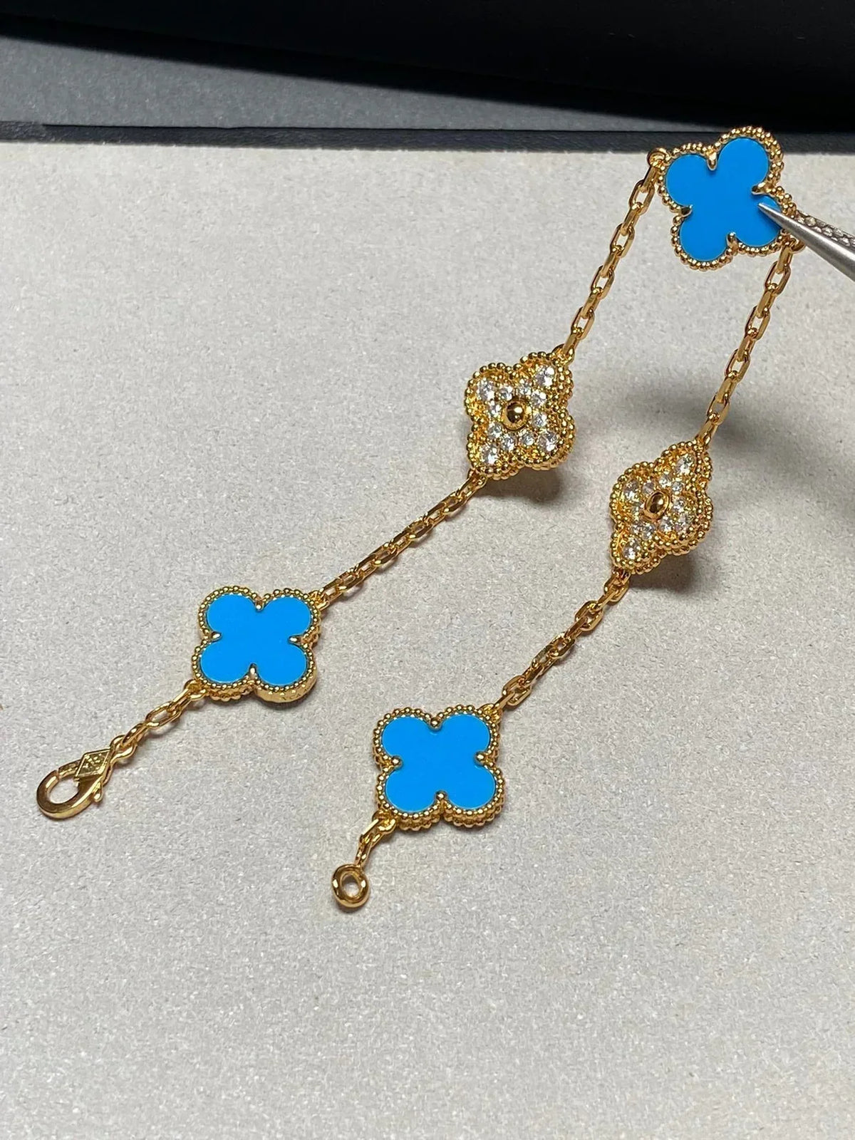 [Avelora Jewelry ] CLOVER 5 MOTIF BLUE AGATE BRACELET COLLECTION