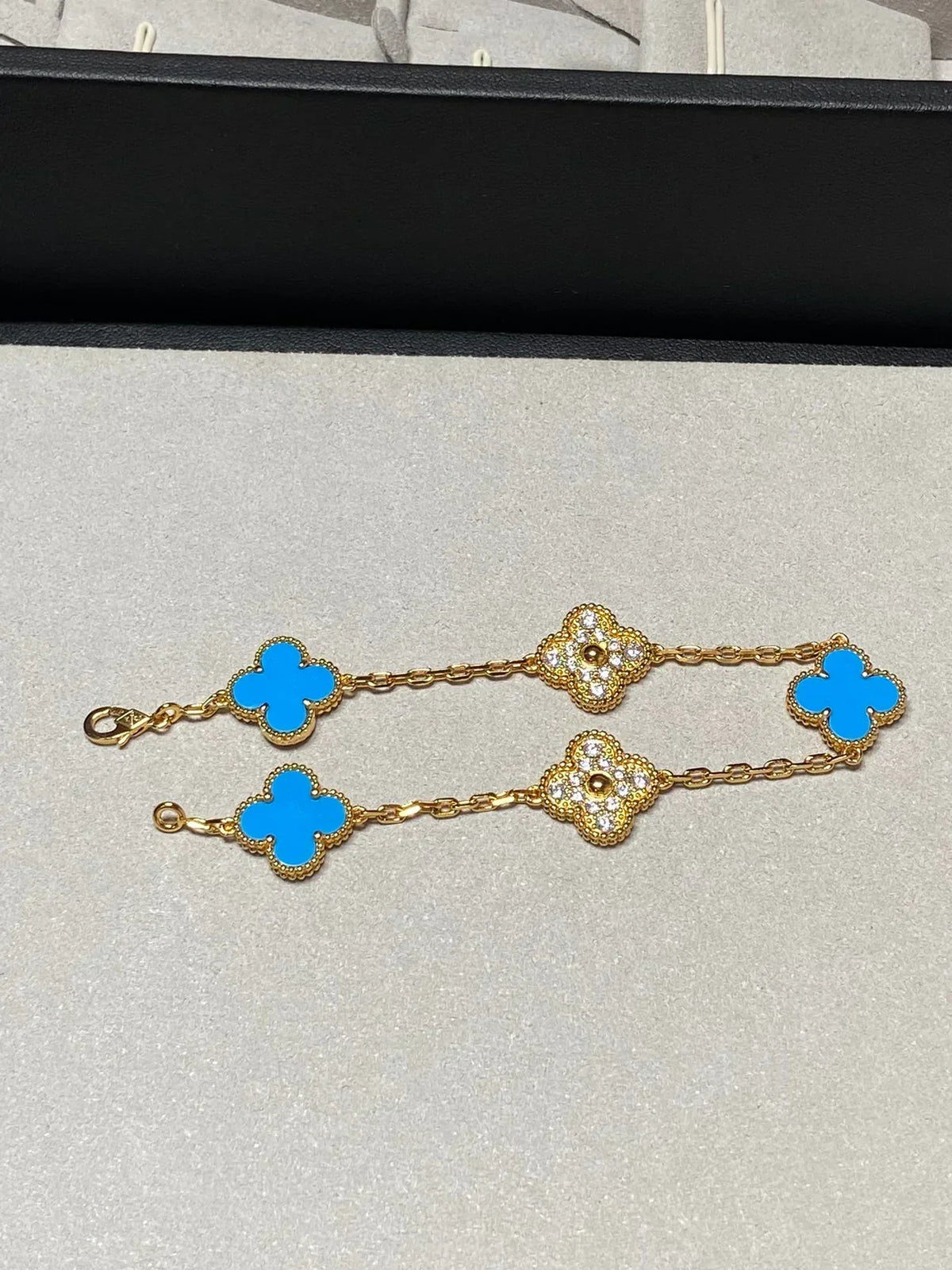 [Avelora Jewelry ] CLOVER 5 MOTIF BLUE AGATE BRACELET COLLECTION