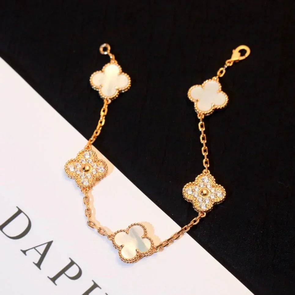 [Avelora Jewelry ]CLOVER WHITE PEARL MOP 5 MOTIF BRACELET COLLECTION