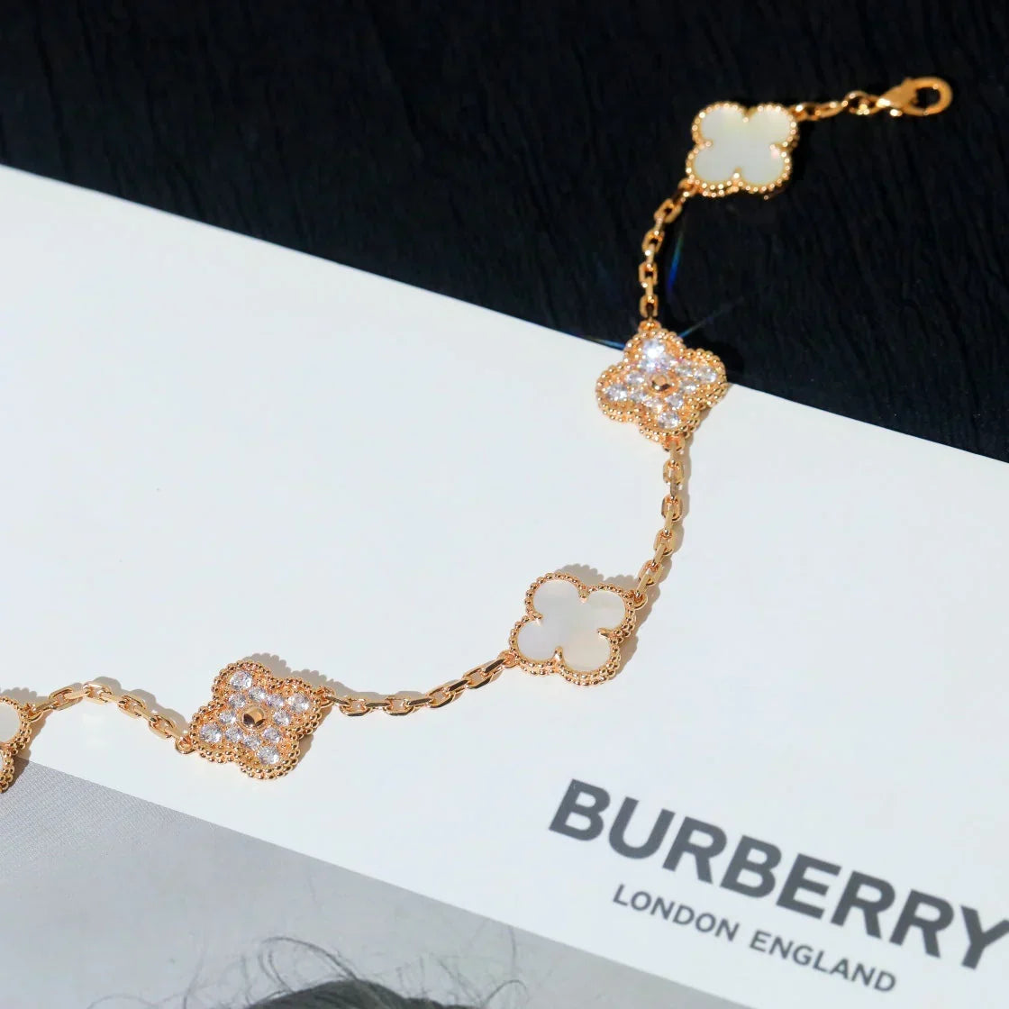 [Avelora Jewelry ]CLOVER WHITE PEARL MOP 5 MOTIF BRACELET COLLECTION