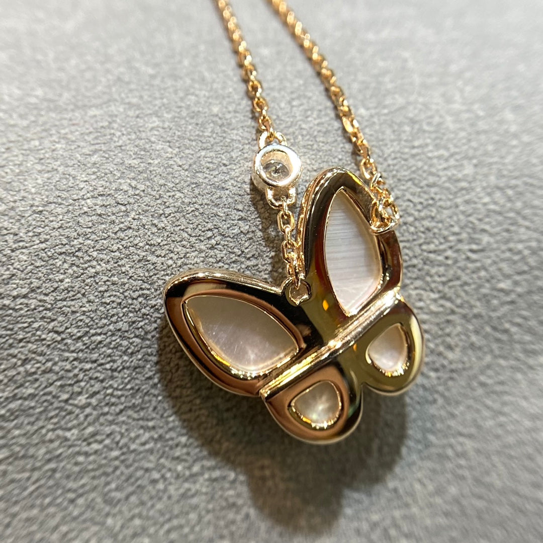 [Avelora Jewelry ]BUTTERFLY MOP DIAMOND NECKLACE