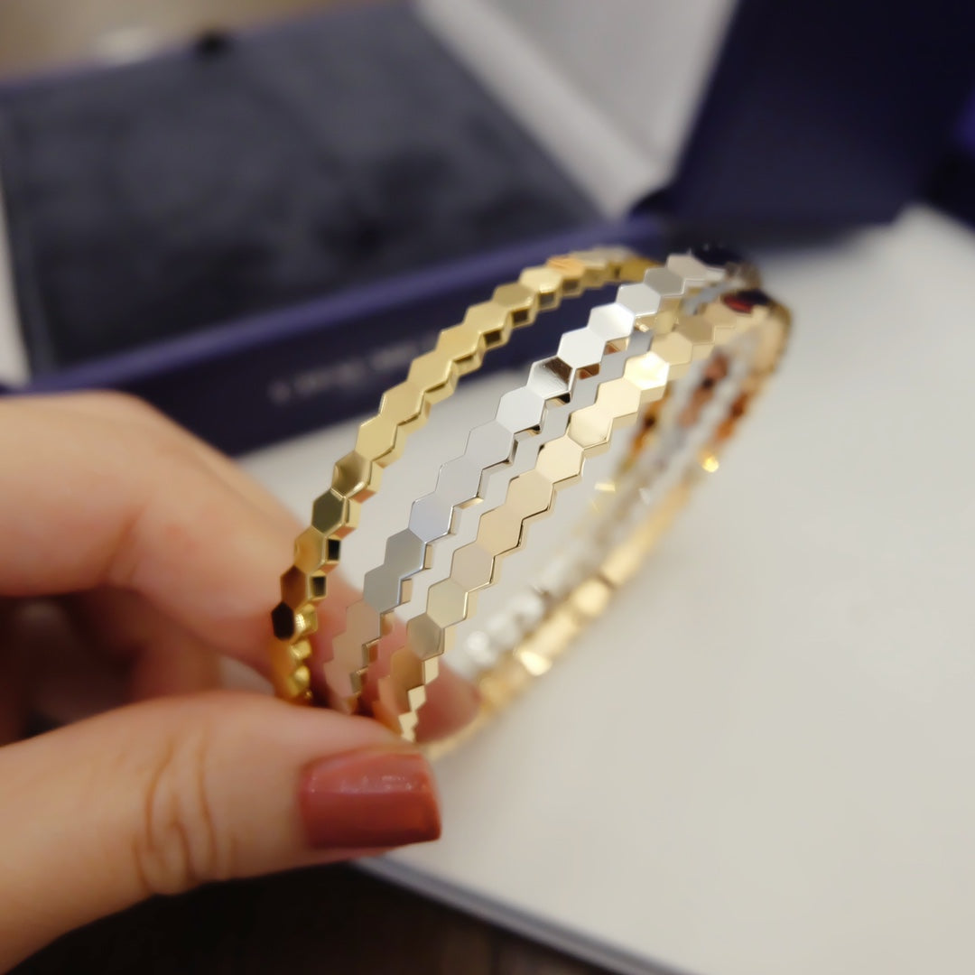 [Avelora Jewelry ]BEE LOVE BRACELET