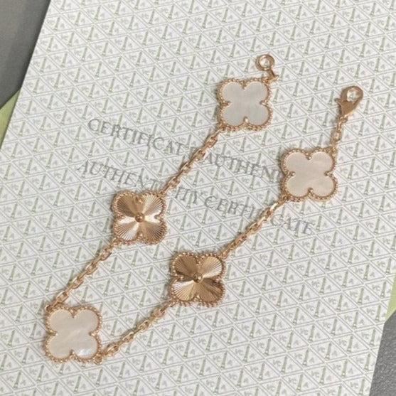 [Avelora Jewelry ]CLOVER WHITE PEARL MOP 5 MOTIF BRACELET COLLECTION