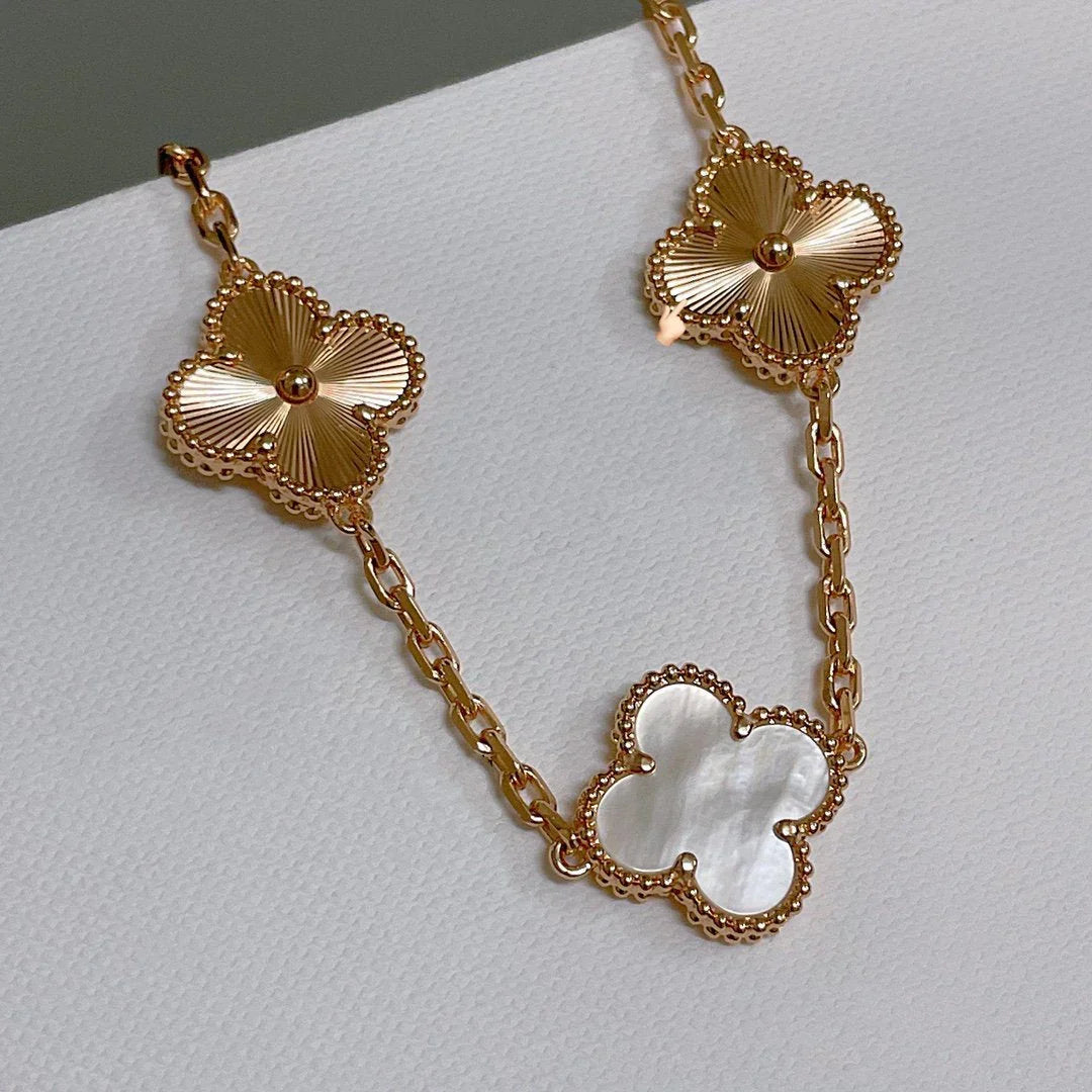 [Avelora]LUCKY CLOVER 5-MOTIF BRACELET - WHITE MOTHER-OF-PEARL COLLECTION