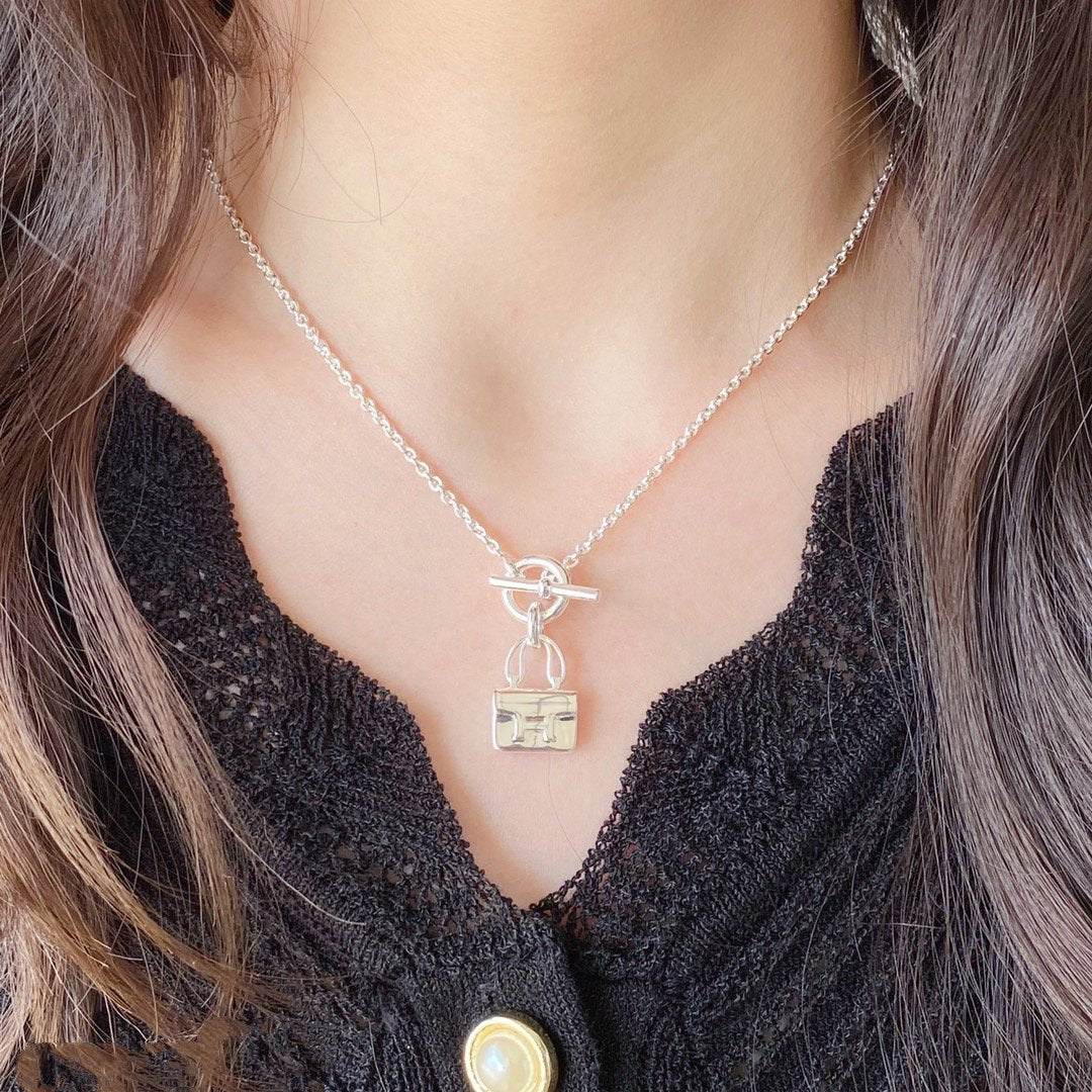 [Avelora]CONSTANCE PEDANT SILVER NECKLACE