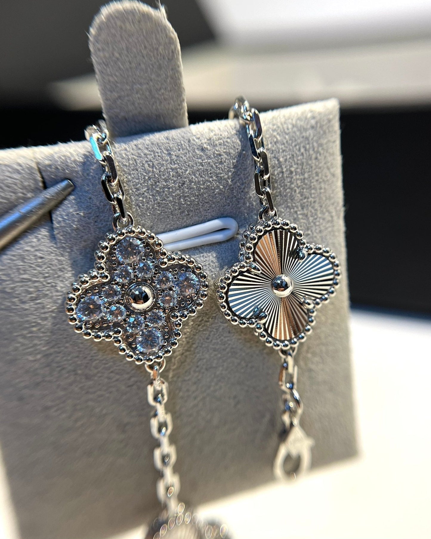 [Avelora]LUCKY CLOVER 5-MOTIF BRACELET - LASER COLLECTION