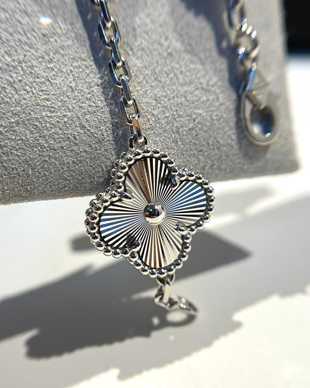 [Avelora Jewelry ] CLOVER 5 MOTIF LASER BRACELET COLLECTION