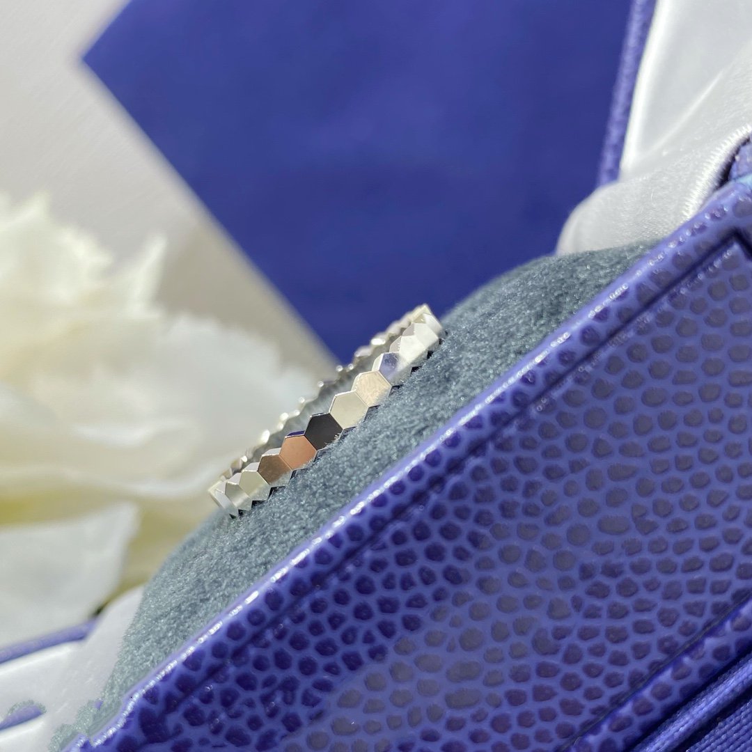 [Avelora Jewelry ]BEE LOVE SMALL RING