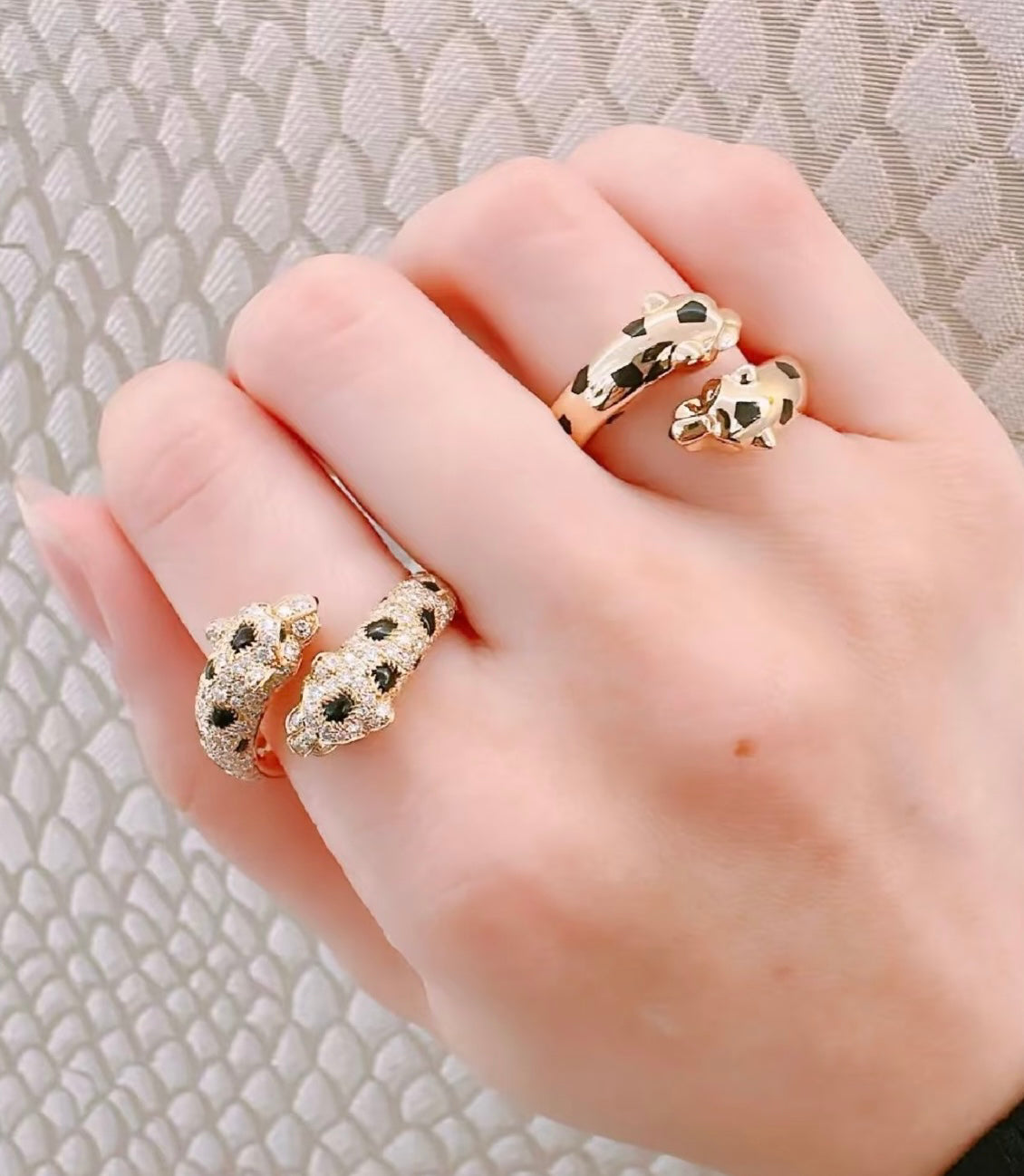 Full-Pavé Double Panther Ring - detail view