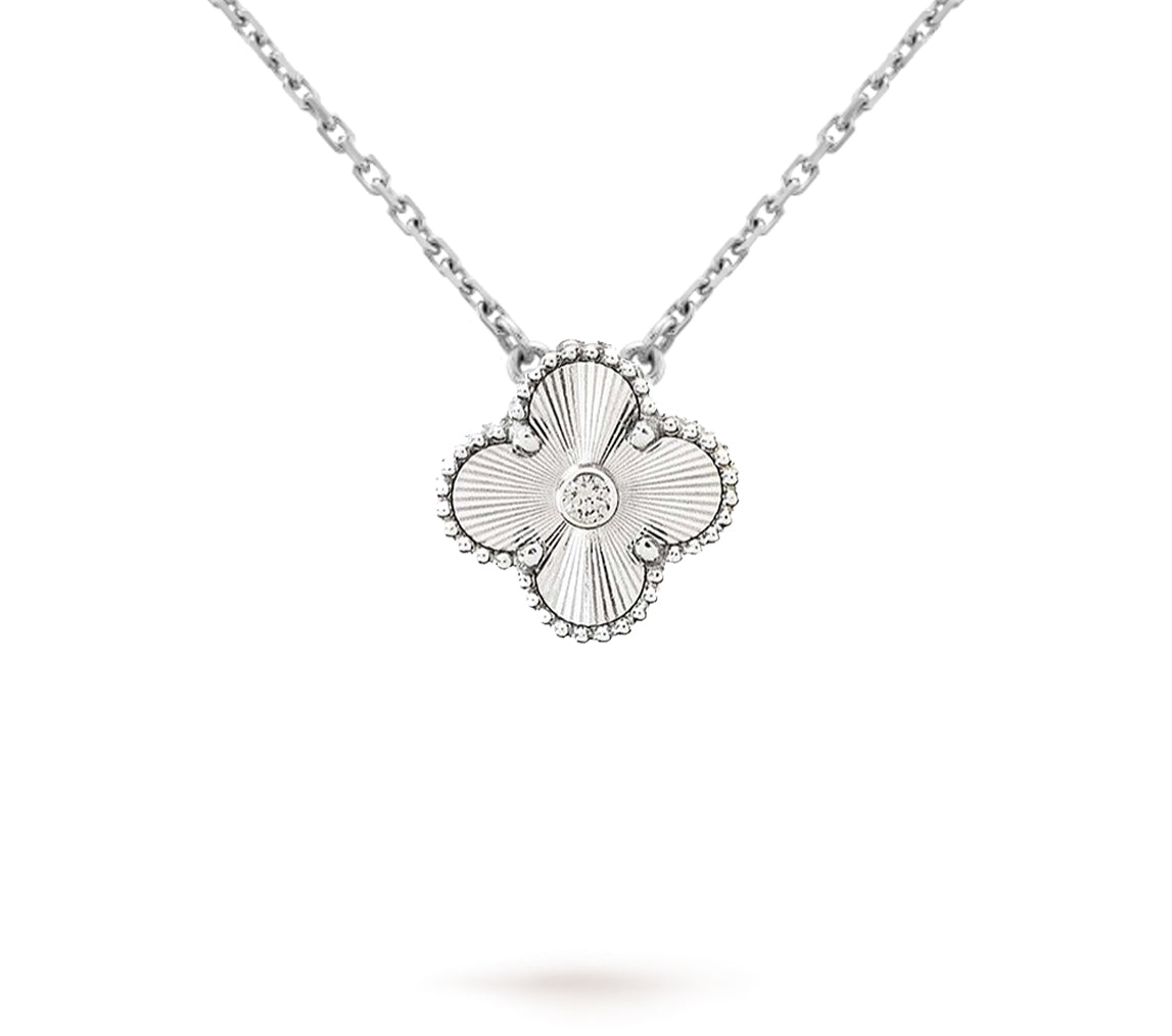 [Avelora]LIMITED EDITION CHRISTMAS CLOVER FLOWER NECKLACE - 15MM ANNUAL COLLECTIBLE PENDANT