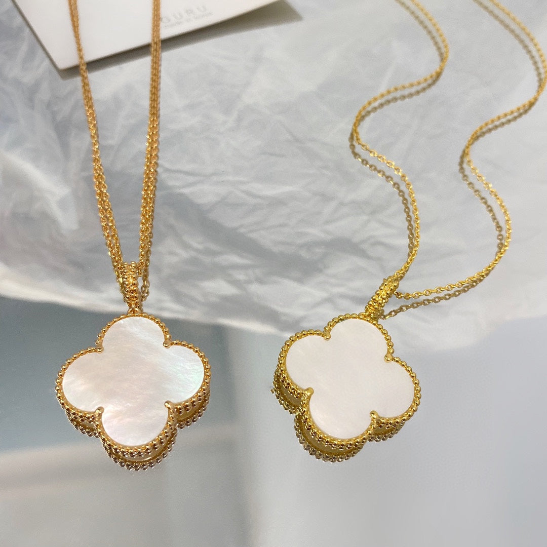 [Avelora Jewelry ]CLOVER 25MM MOP LARGE PENDANT NECKLACE