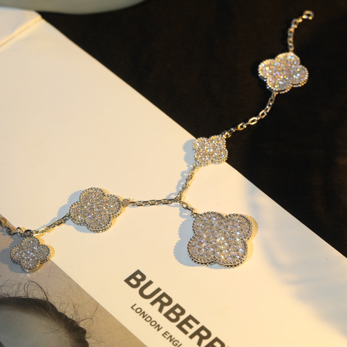 [Avelora Jewelry ]CLOVER BRACELET 5 MOTIF SILVER DIAMOND PAVED