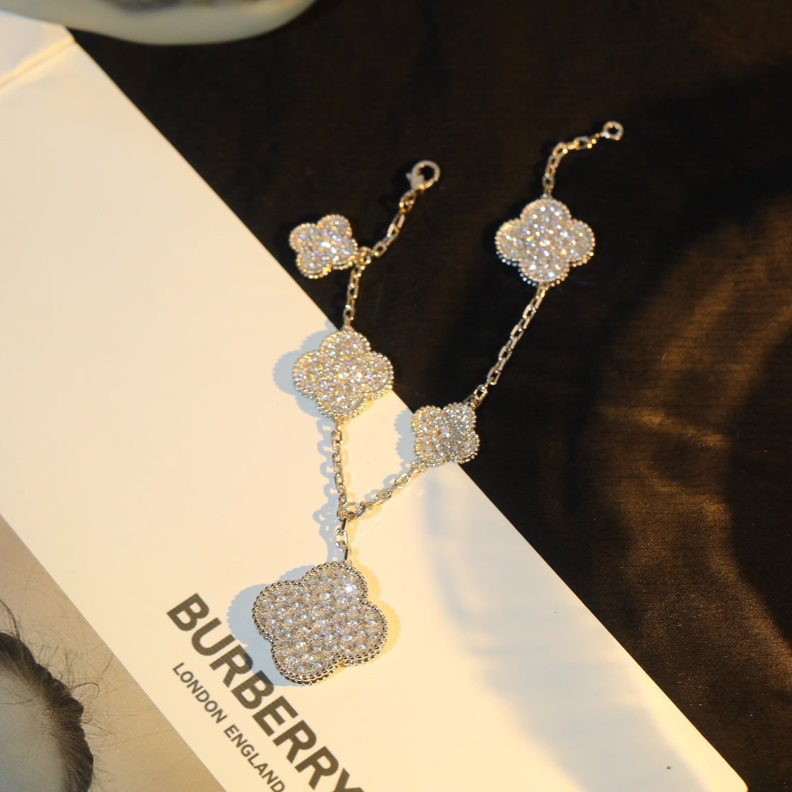 [Avelora Jewelry ]CLOVER BRACELET 5 MOTIF SILVER DIAMOND PAVED