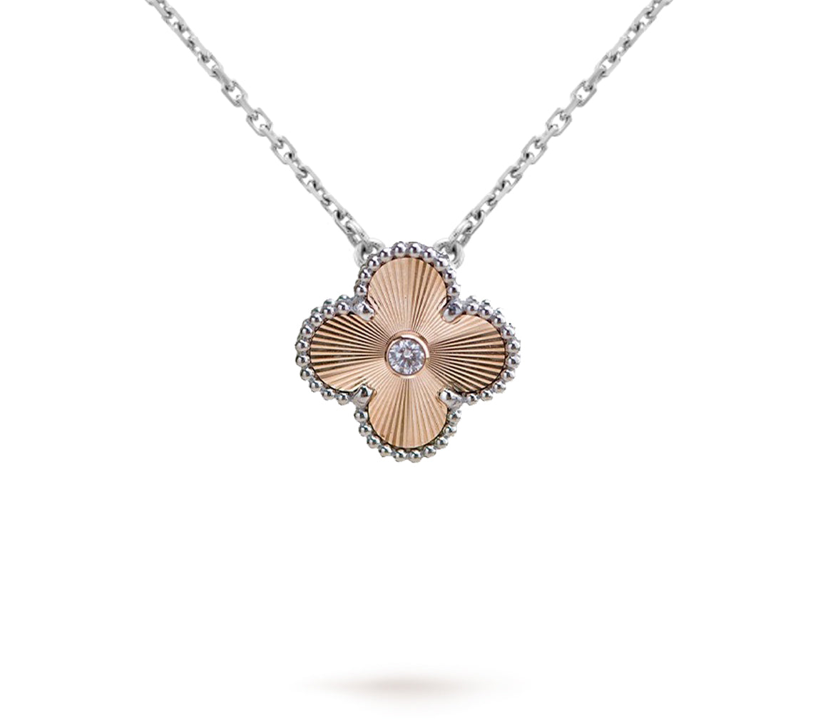 [Avelora]LIMITED EDITION CHRISTMAS CLOVER FLOWER NECKLACE - 15MM ANNUAL COLLECTIBLE PENDANT