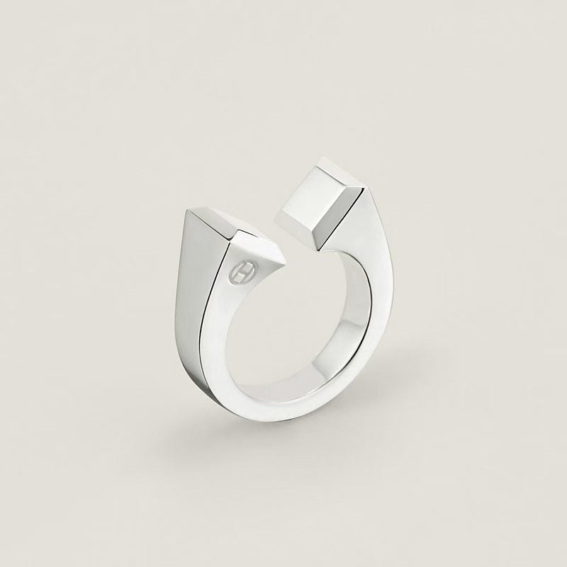 [Avelora Jewelry]THE CONE RIVET RING IS OPEN AND ONE SIZE FITS ALL
