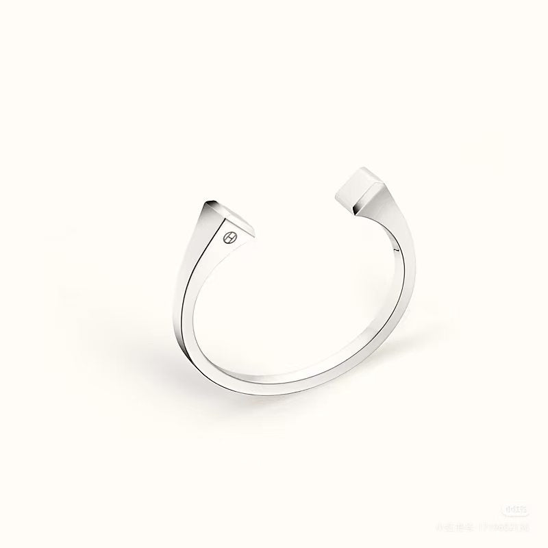 [Avelora Jewelry]CLOU DE FORGE SQUARE CONE STUDS OPEN CUFF ONE SIZE