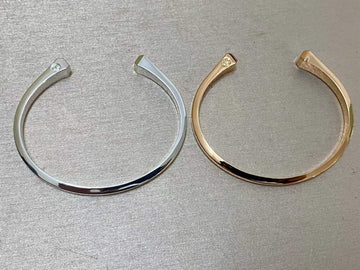 [Avelora Jewelry]CLOU DE FORGE SQUARE CONE STUDS OPEN CUFF ONE SIZE