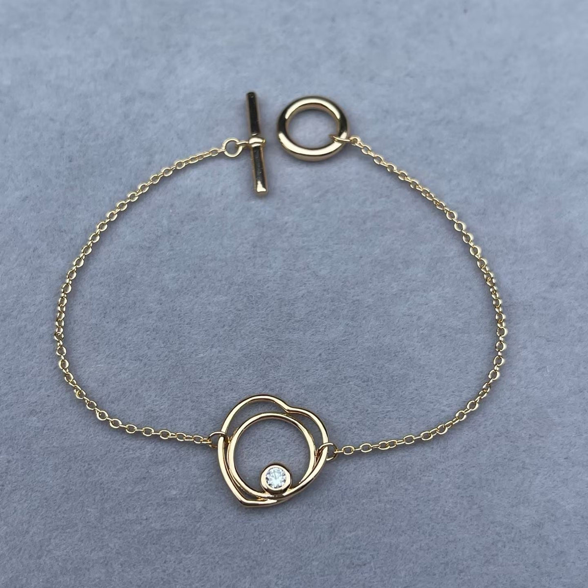 [Avelora Jewelry]HOLLOW HEART SINGLE DIAMOND BRACELET