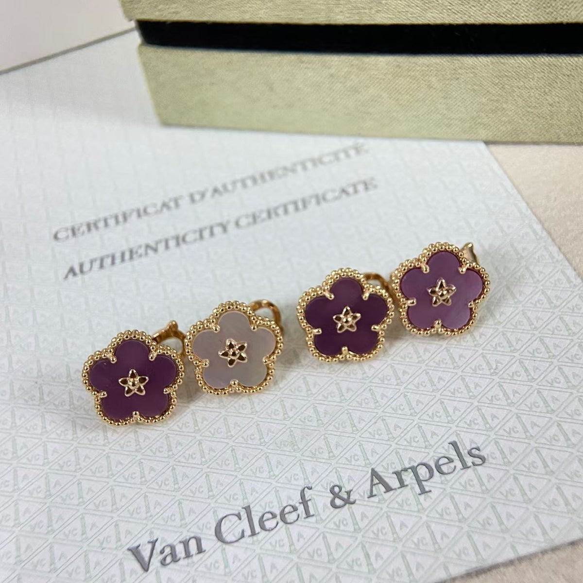 [Avelora Jewelry]NEW PURPLE PLUM FRAGRANCE PLUM BLOSSOM GOLD EARRINGS