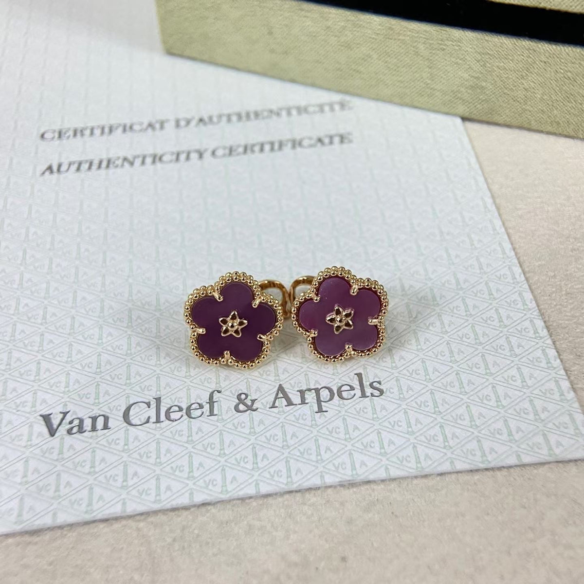 [Avelora Jewelry]NEW PURPLE PLUM FRAGRANCE PLUM BLOSSOM GOLD EARRINGS