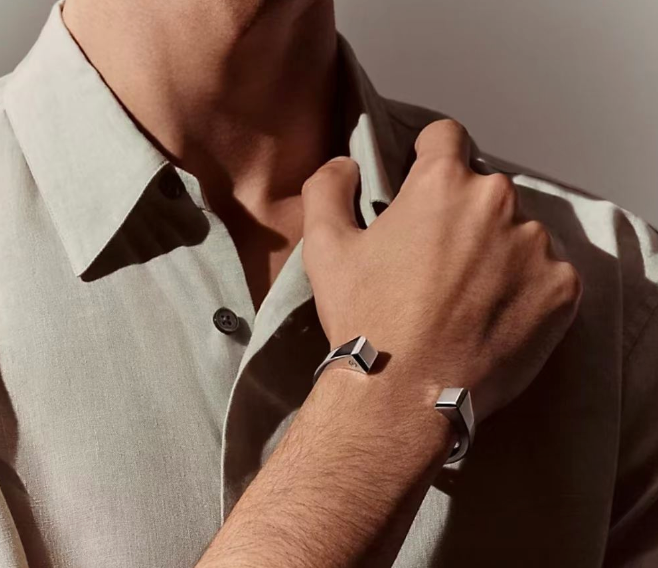 [Avelora Jewelry]CLOU DE FORGE SQUARE CONE STUDS OPEN CUFF ONE SIZE