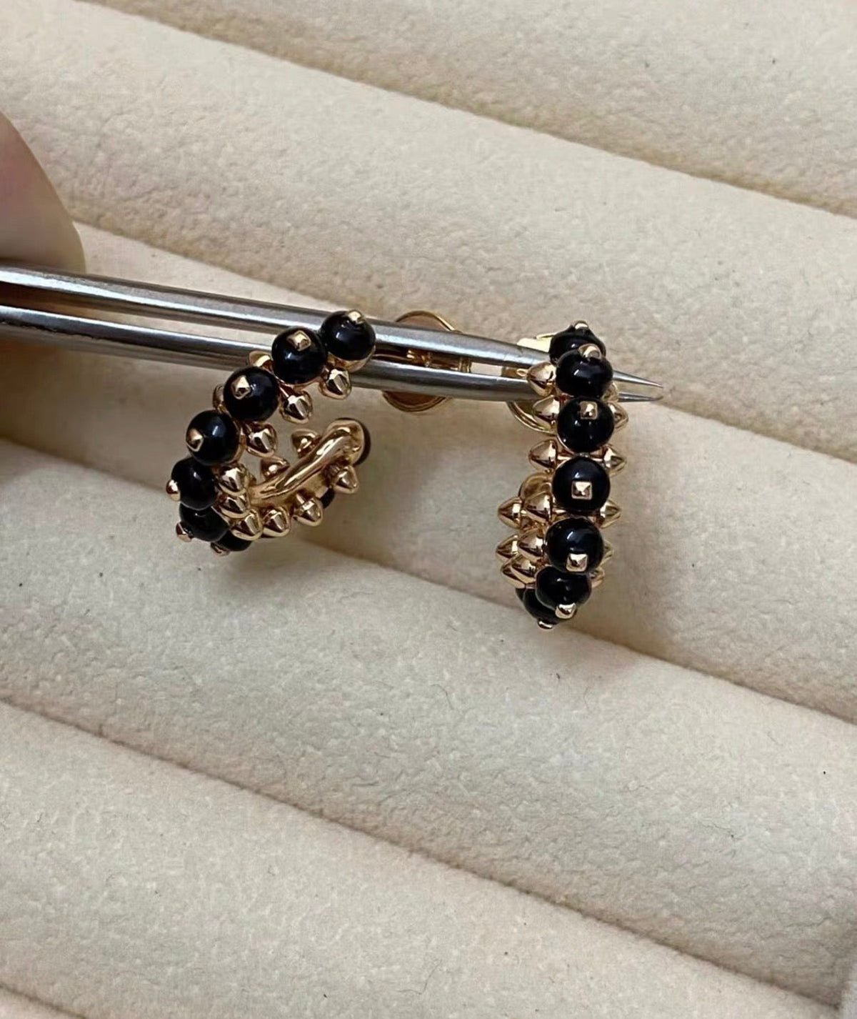 [Avelora Jewelry]CLASH COLLECTION AGATE CHALCEDONY STUD EARRINGS