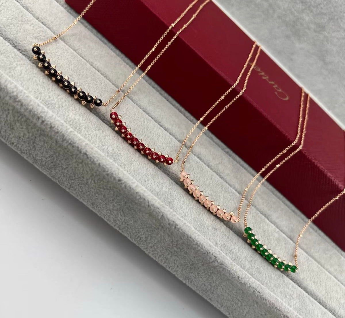 [Avelora Jewelry]CLASH COLLECTION AGATE CHALCEDONY STUD NECKLACE