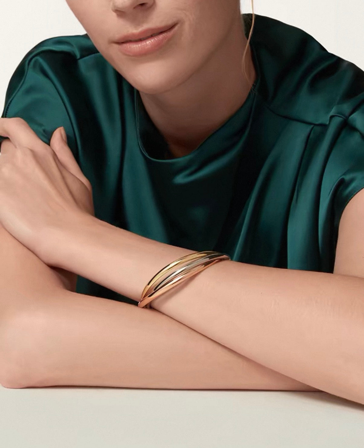 [Avelora]TRINITY COLLECTION CLASSIC THREE-COLOUR GOLD TRIPLE BAND BANGLE