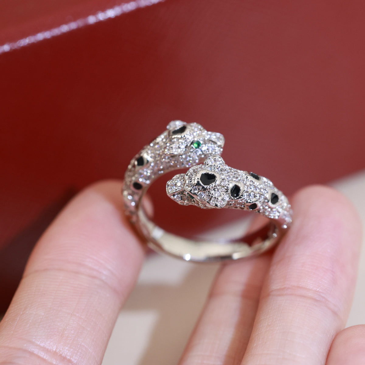 Full-Pavé Double Panther Ring - detail view