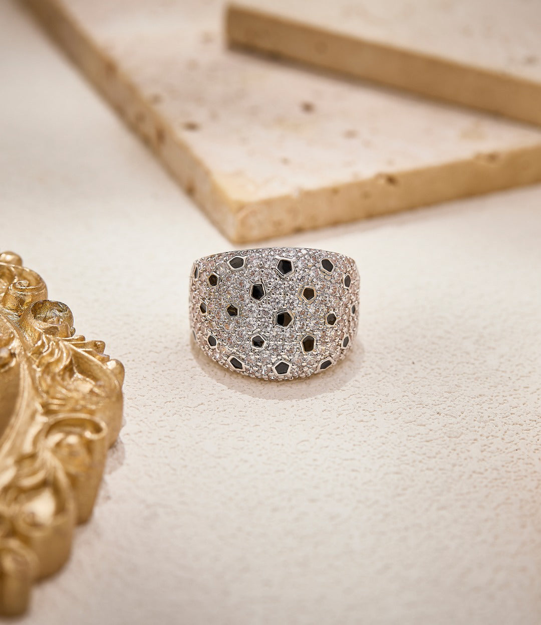 Wide Pavé Panther-Spot Ring - Silver