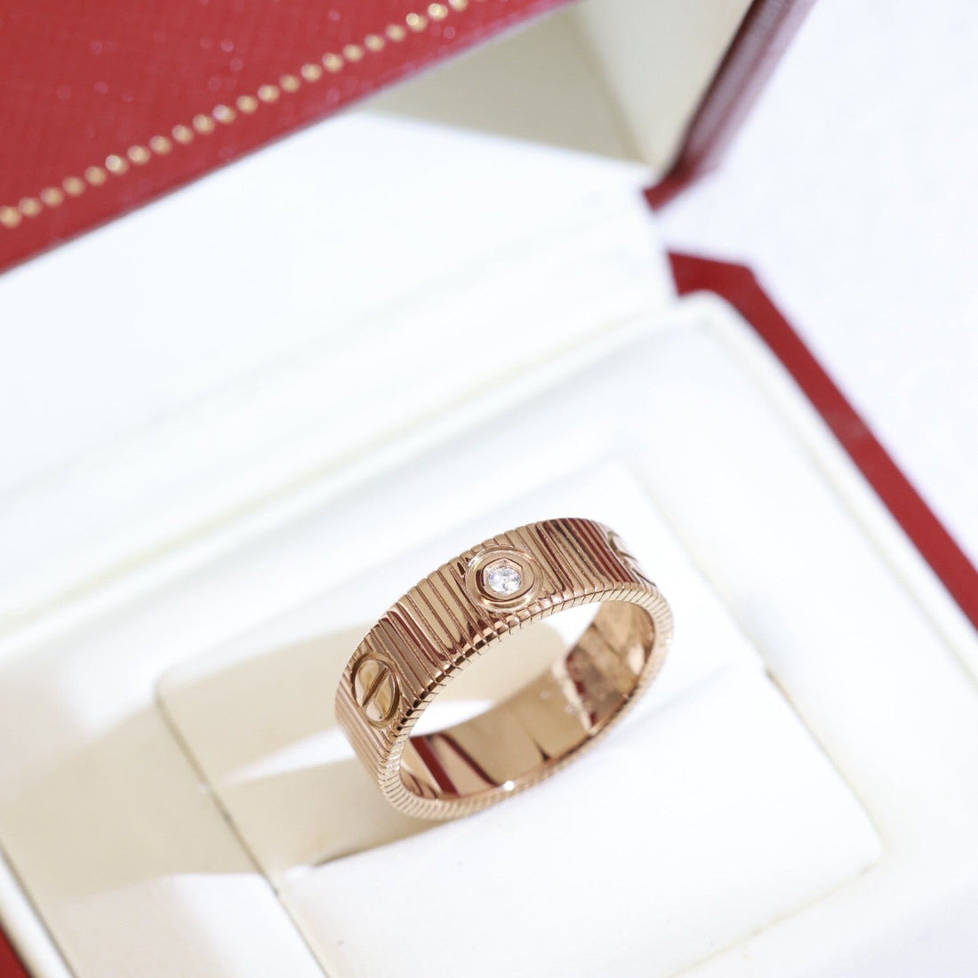 [Avelora Jewelry]LOVE 6.5MM UNLIMITED 3 DIAMONDS RING