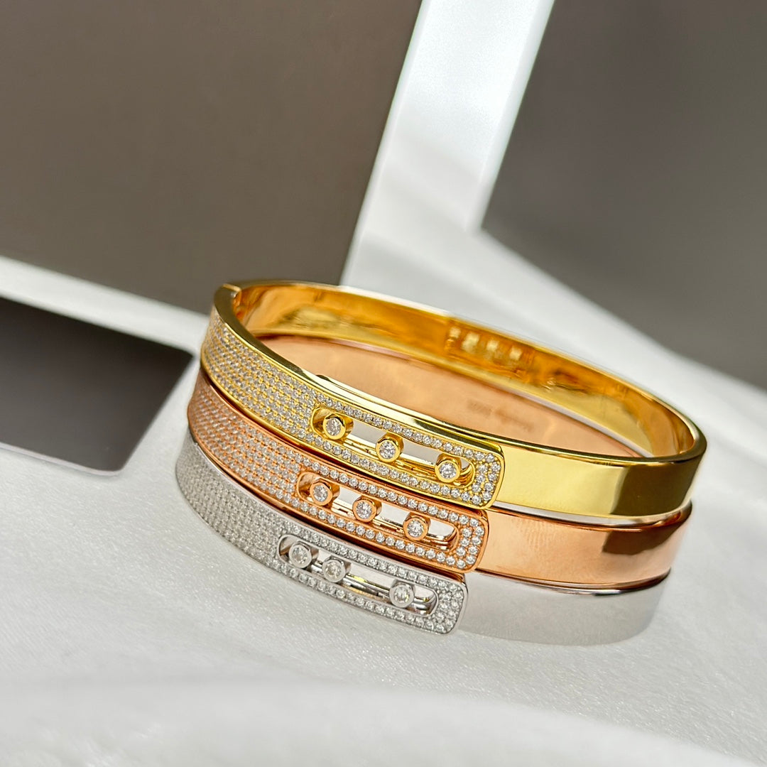 [Avelora]MOVE NOA PAVÉ DIAMOND BANGLE BRACELET