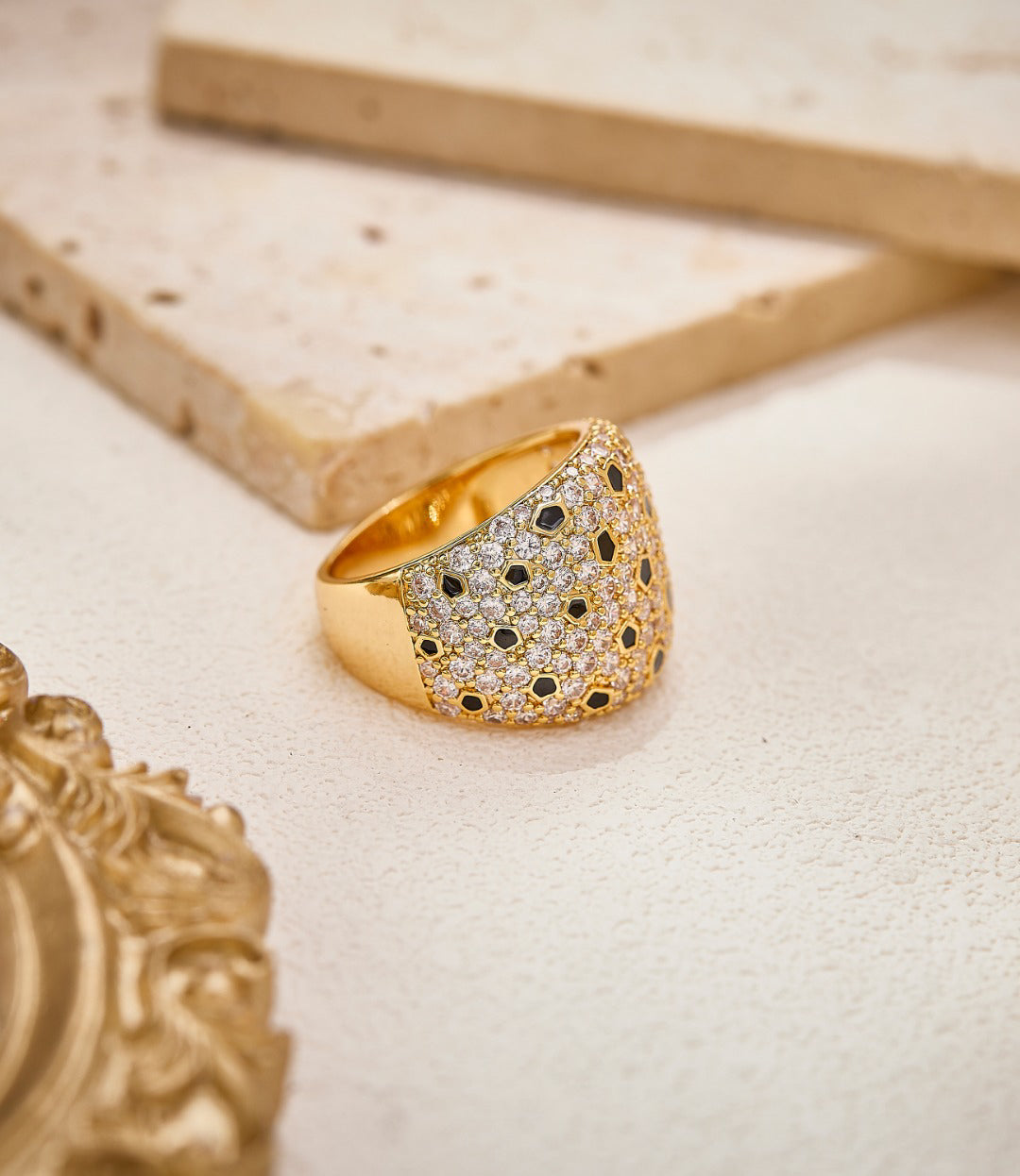 Wide Pavé Panther-Spot Ring - Rose Gold