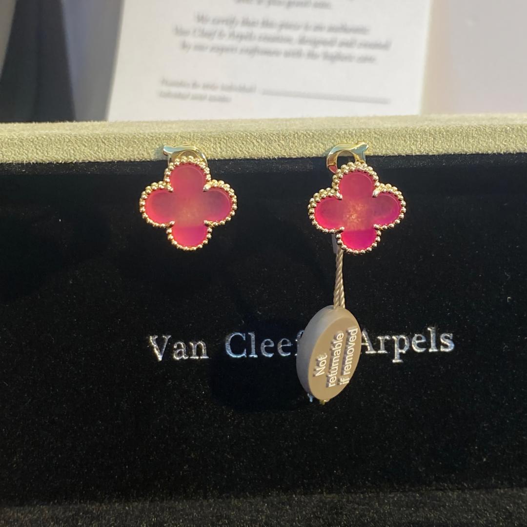 [Avelora jewelry]NEW CLOVER 15MM PINK ENAMEL STUD EARRINGS