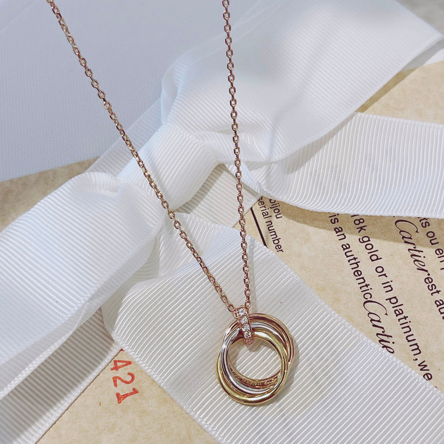 [Avelora Jewelry ]TRINITY NECKLACE GOLD  DIAMONDS