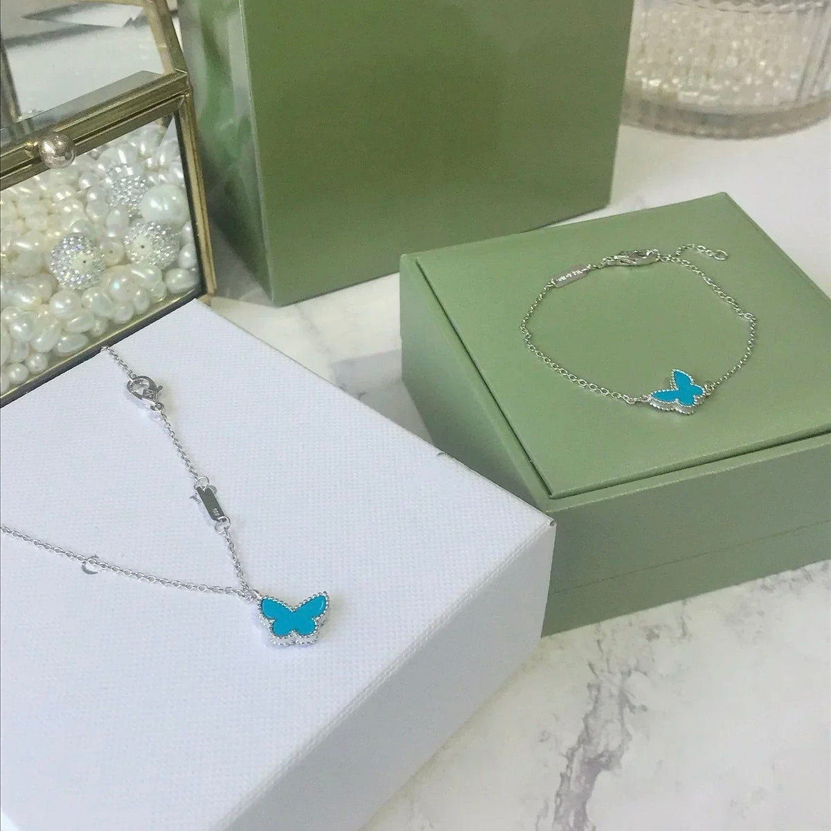 [Avelora Jewelry ]BUTTERFLY TURQUOISE BUTTERFLY BRACELET SILVER