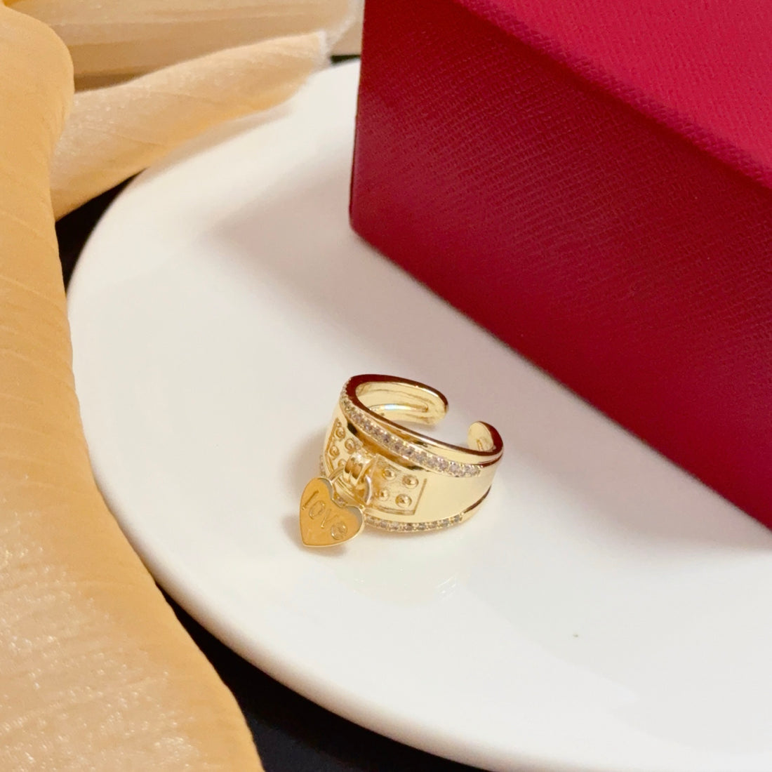 Pavé Open-End Wrap Ring - Gold