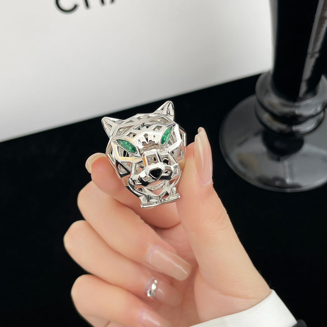 Openwork Panther Head Ring - detail view