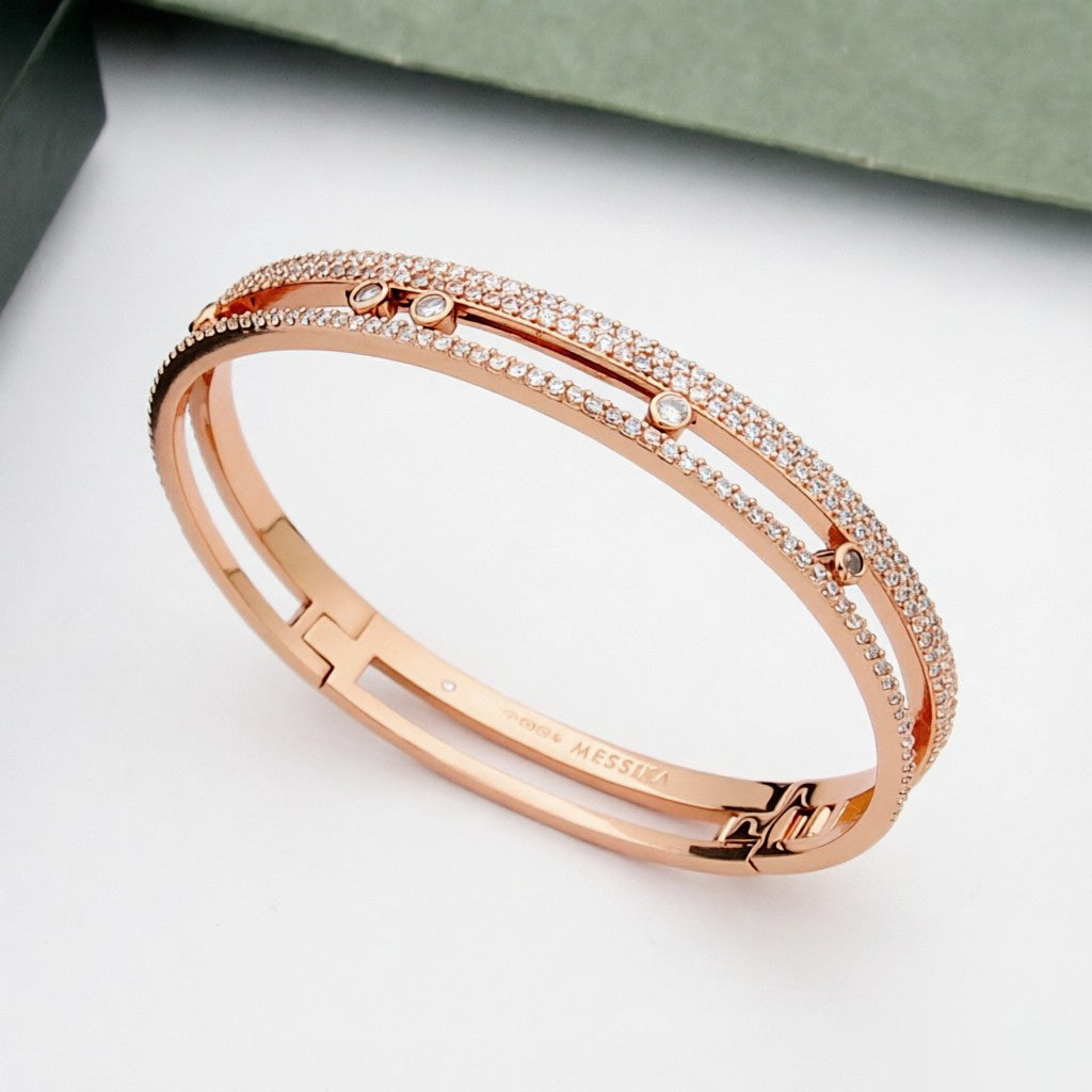 [Avelora]MOVE ROMANE PAVÉ DIAMOND BANGLE BRACELET