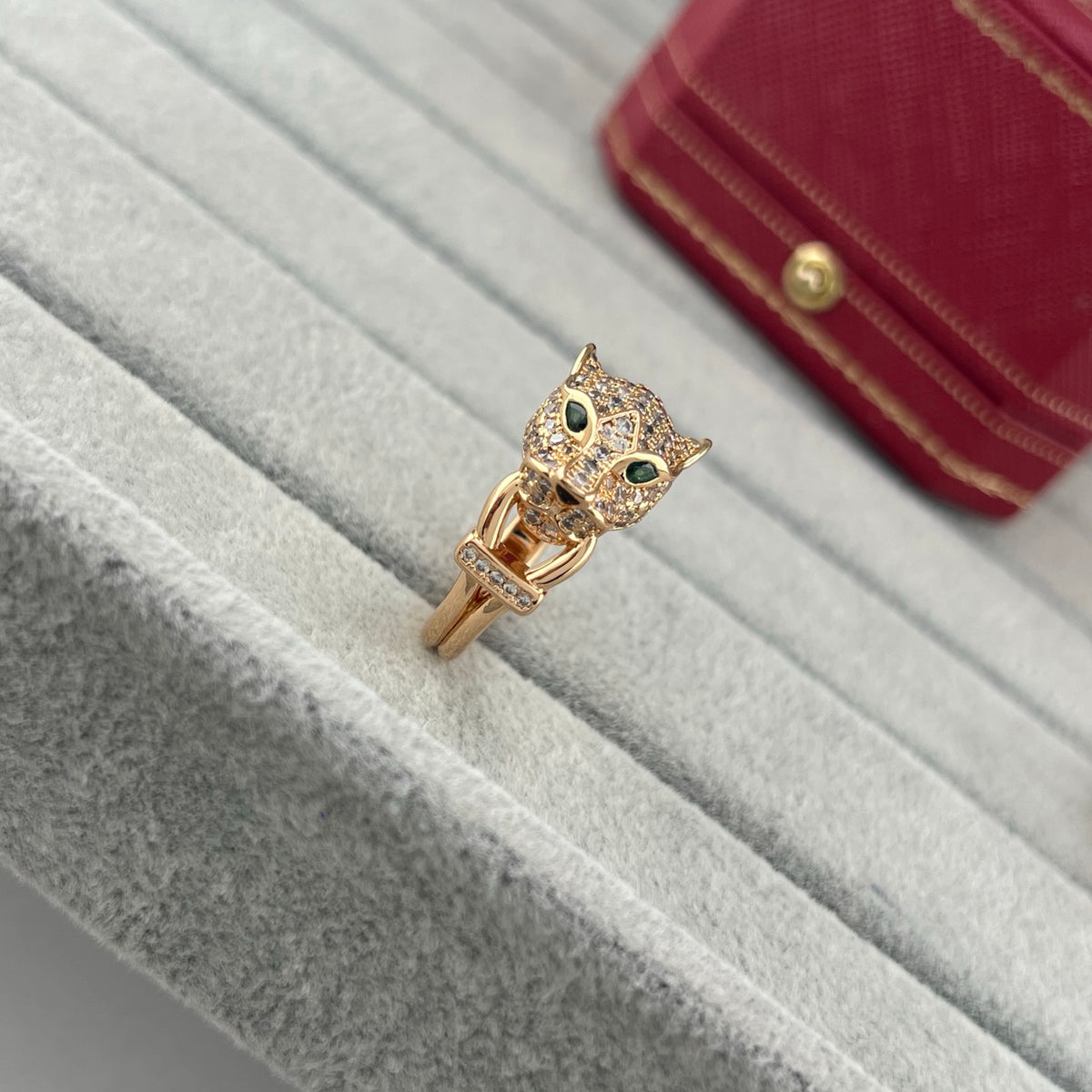 Round-Wire Panther Head Ring - Rose Gold