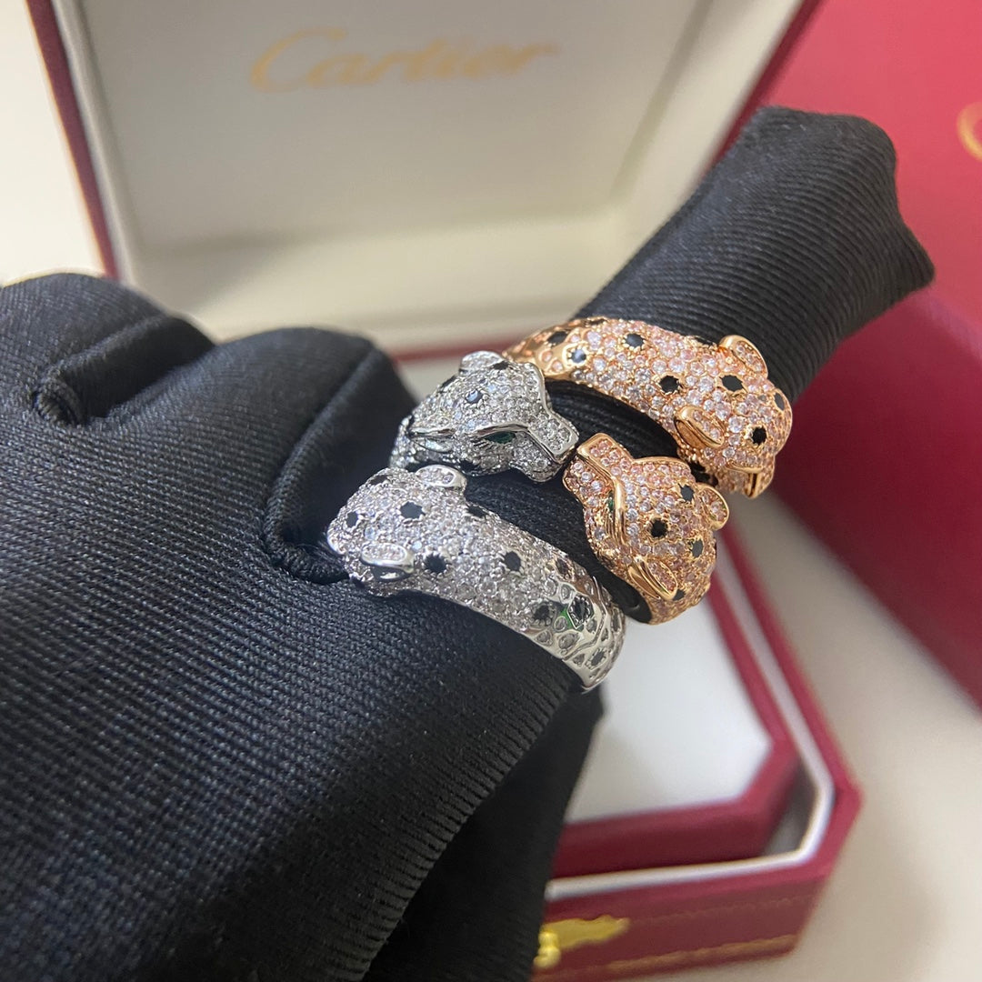 Pavé Twin Panther Ring - detail view