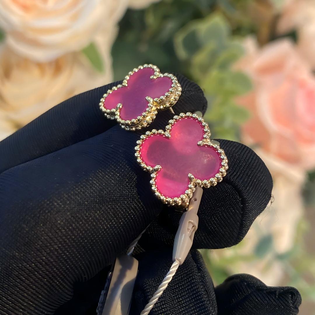 [Avelora jewelry]NEW CLOVER 15MM PINK ENAMEL STUD EARRINGS