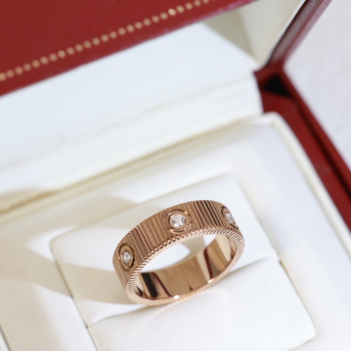 [Avelora Jewelry]LOVE 6.5MM UNLIMITED 6 DIAMONDS RING