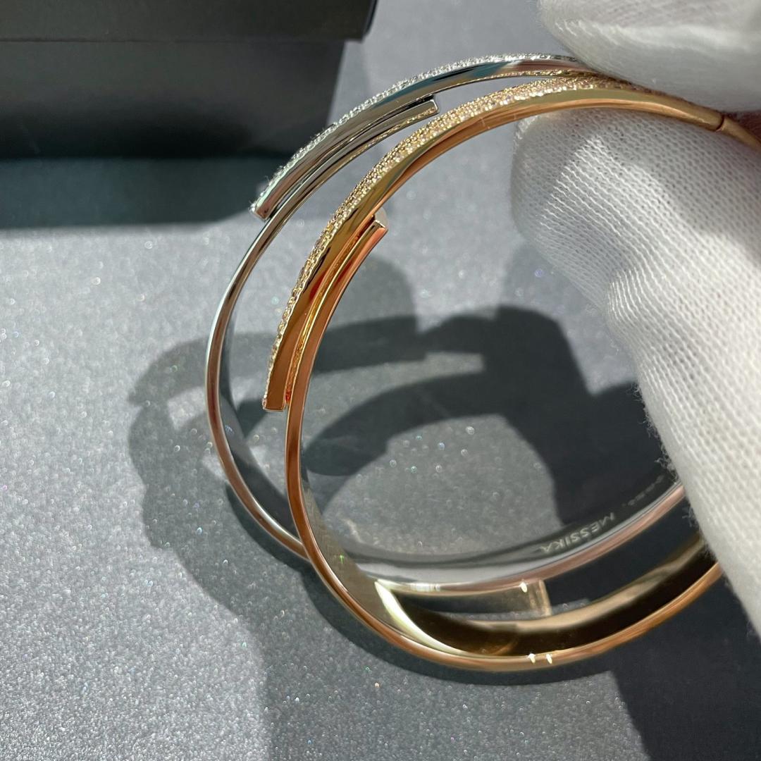 [Avelora]MOVE NOA PAVÉ DIAMOND BANGLE BRACELET