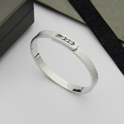 [Avelora]MOVE NOA CISELÉ BANGLE BRACELET