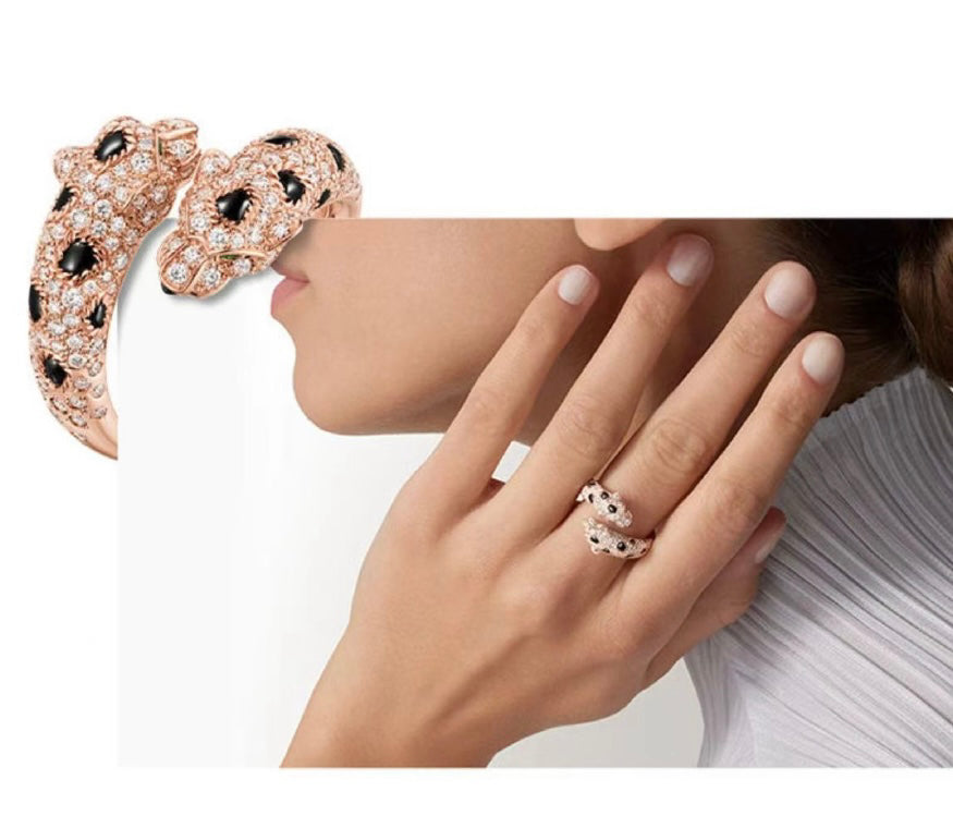 Full-Pavé Double Panther Ring - detail view