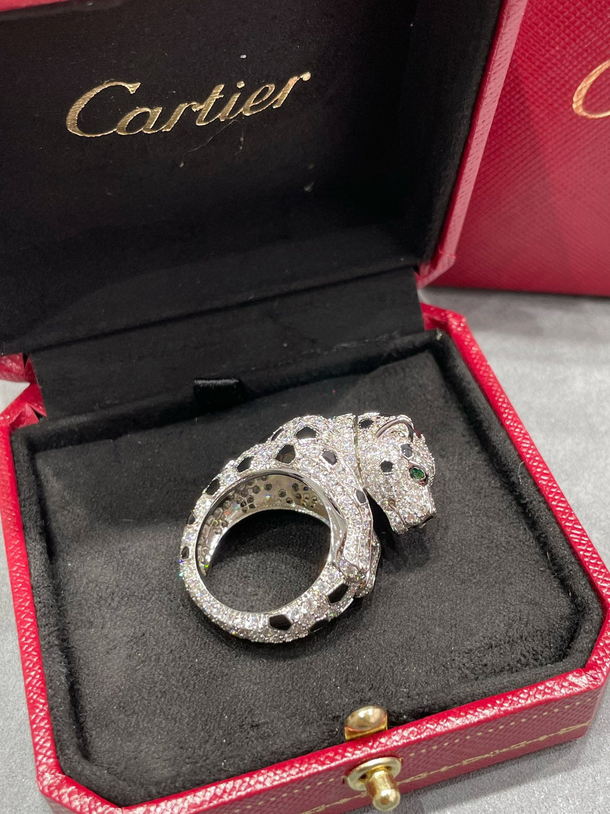 Spotted Panther Head Statement Ring - detail view