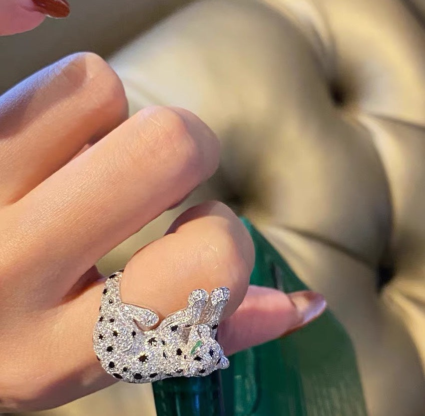 Green-Eye Panther Head Statement Ring - detail view