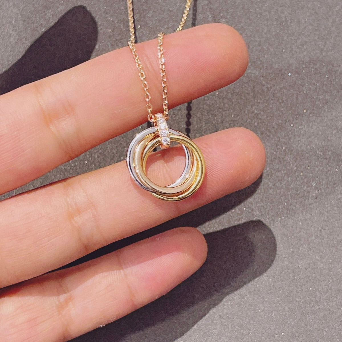 [Avelora Jewelry ]TRINITY NECKLACE GOLD  DIAMONDS